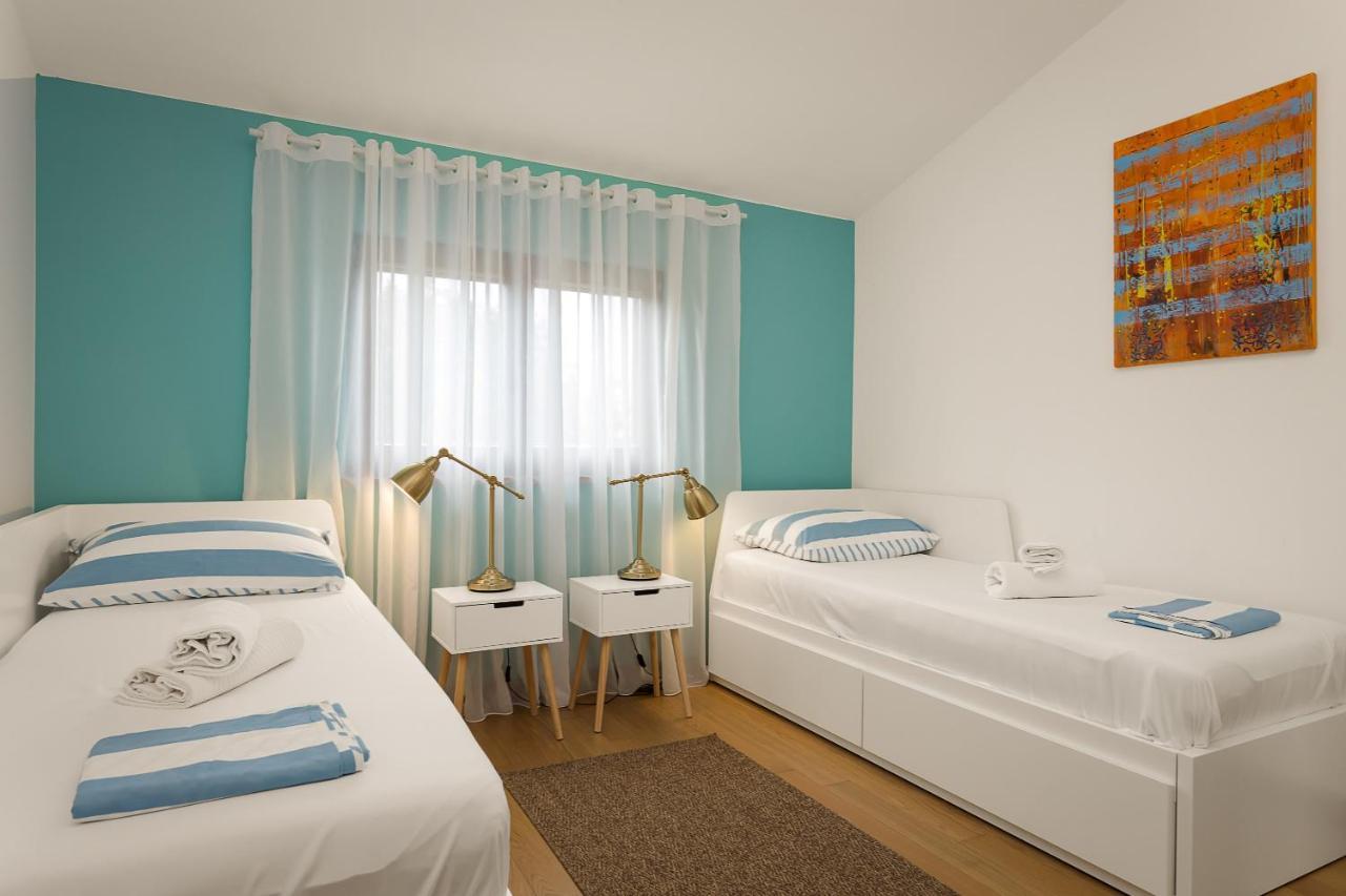 Apartments Cesare With Shared Pool Ližnjan Eksteriør billede
